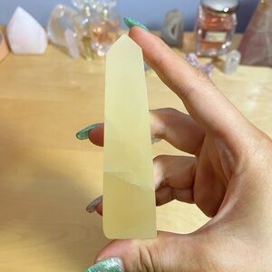 Lemon Calcite Obelisk